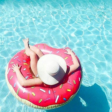 La Bouée Géante Donut à La Fraise