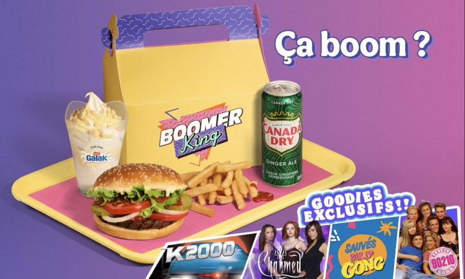 Plateau fast-food Boomer King ambiance années 90